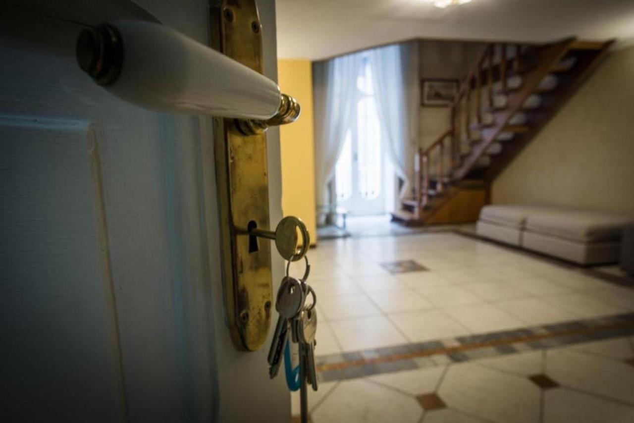 Around Toledo Hotel Napoli Ngoại thất bức ảnh