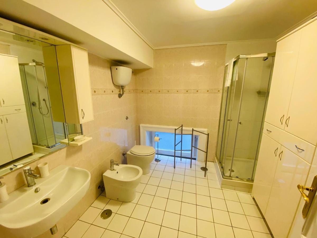 Around Toledo Hotel Napoli Ngoại thất bức ảnh